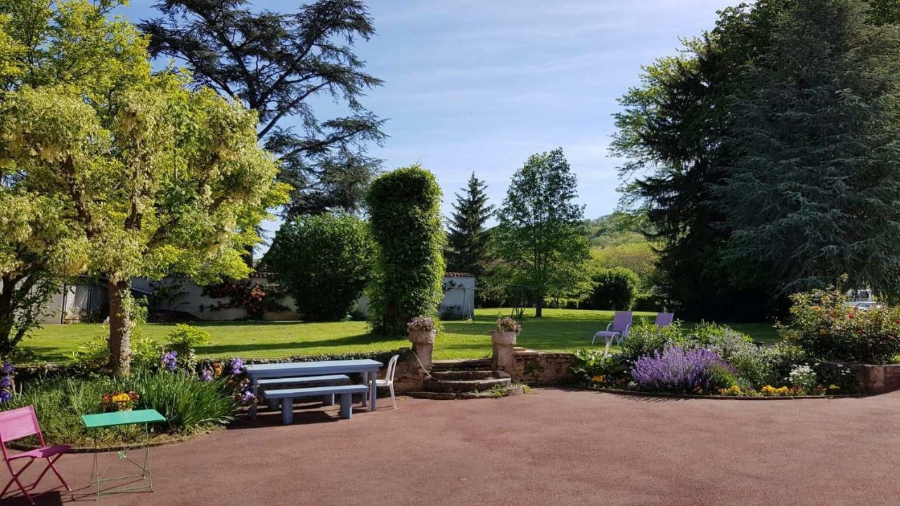 Le Relais Des Dames Bed and Breakfast Neuville-sur-Saône Buitenkant foto